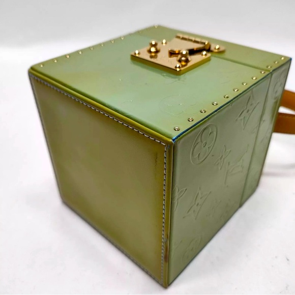 Auth Louis Vuitton Green Monogram Vernis Leather Bleecker Box Bag Preloved Purse - Picture 4 of 8